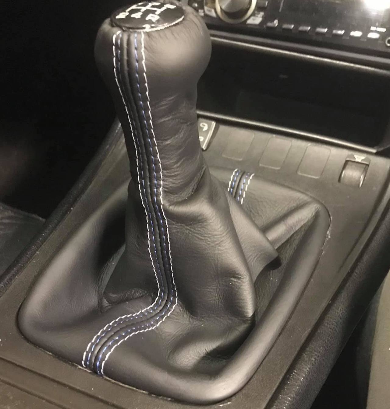 1982-91 Porsche 944 shift boot - integral shift knob cover
