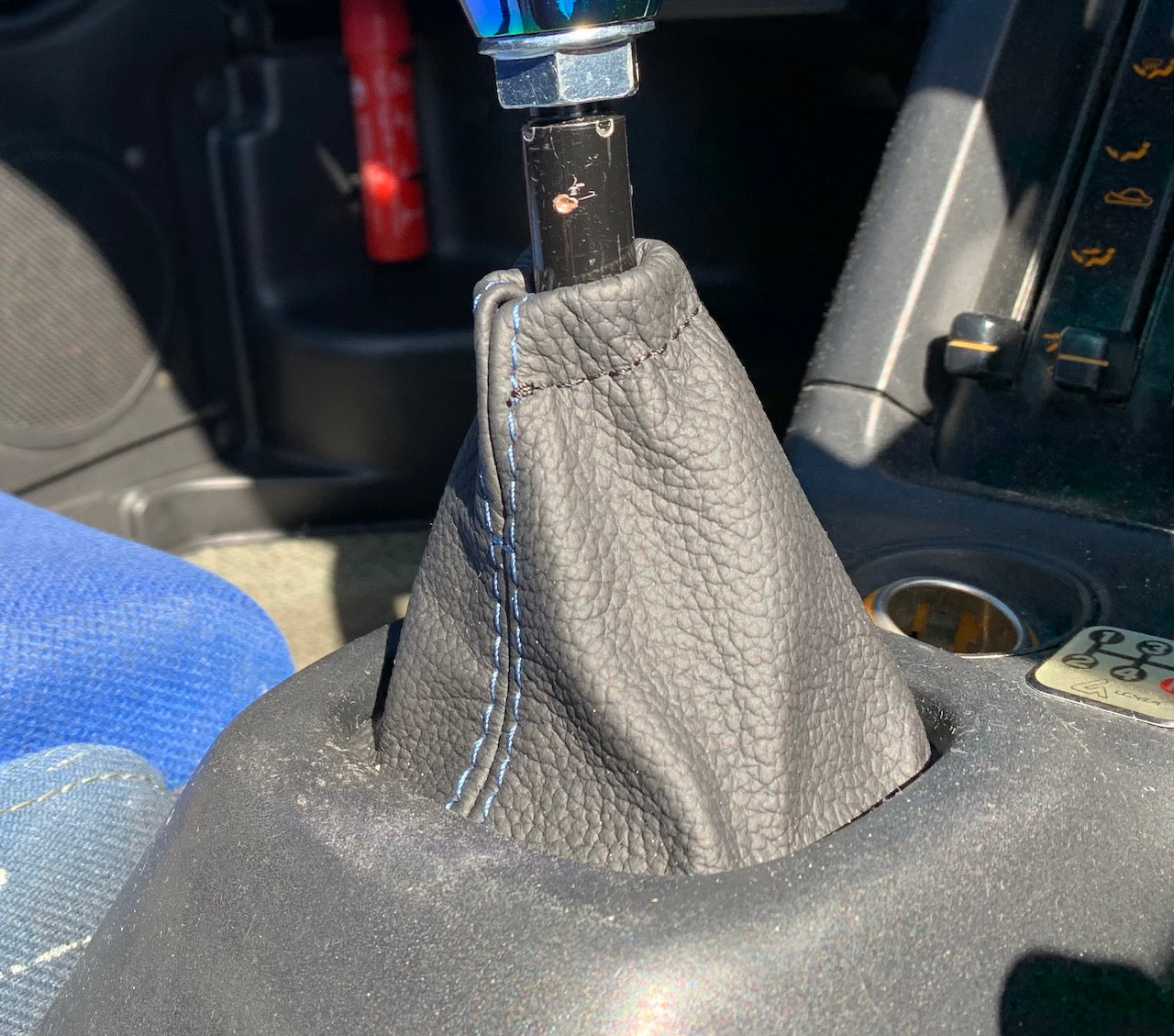 1992-94 Suzuki Cara shift boot