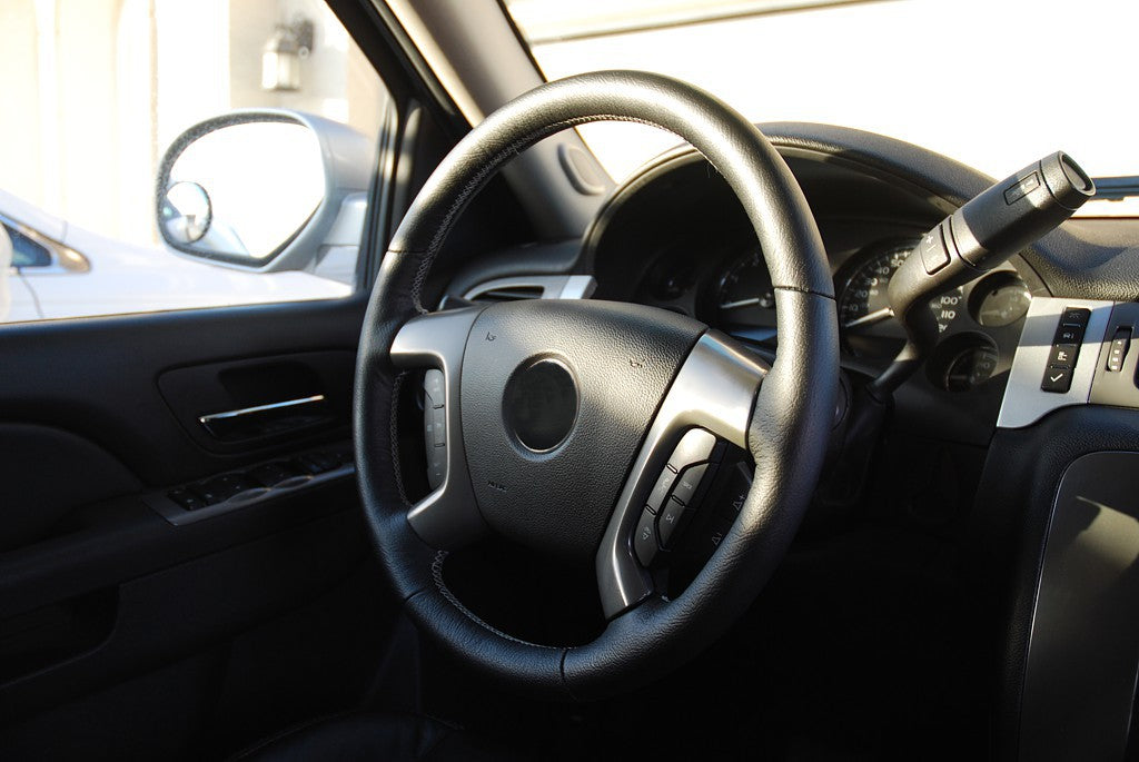 2003-09 Hummer H2 steering wheel cover