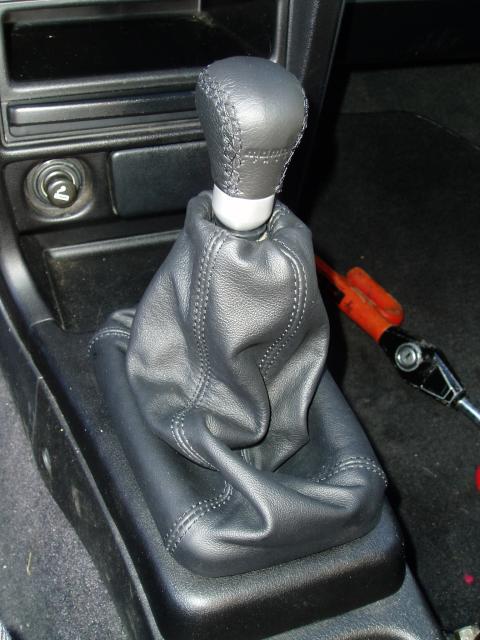 1991-94 Nissan Sentra B13 shift boot