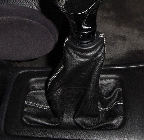 1995-99 Nissan Sentra B14 shift boot