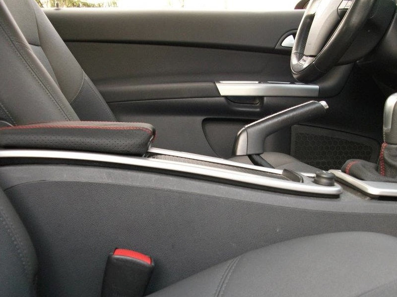 2004-12 Volvo V50 armrest cover