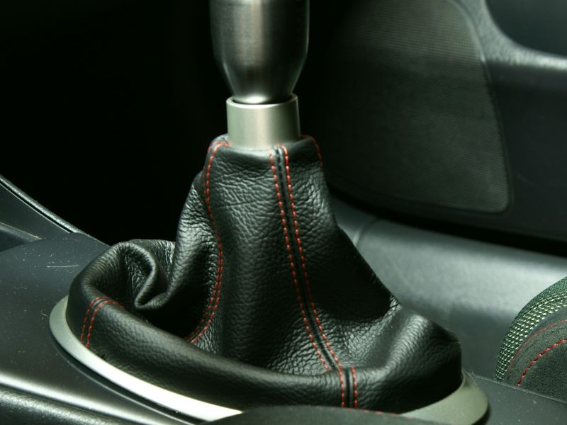 2001-05 Honda Civic shift boot