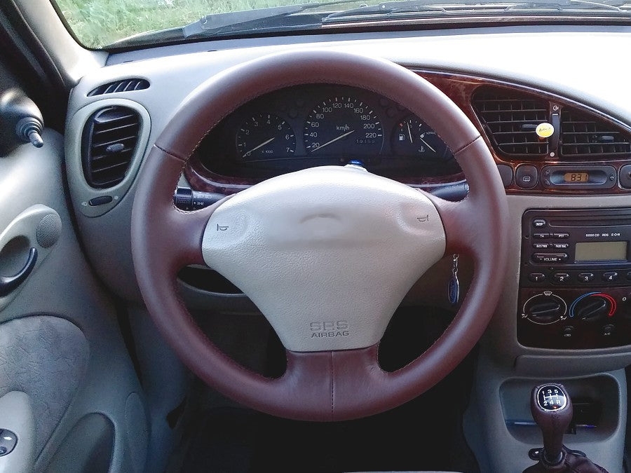 1996-02 Ford Fiesta steering wheel cover