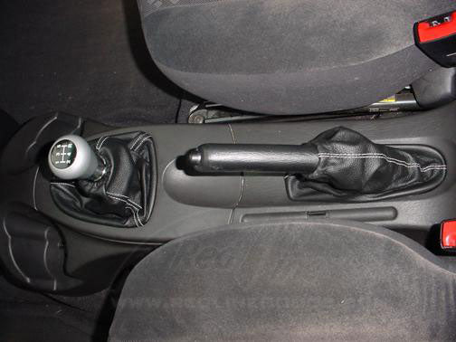 1998-07 Ford Focus Mk1 shift boot
