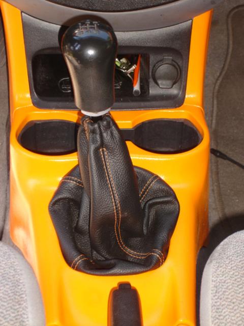 1997-99 Mercury Tracer shift boot