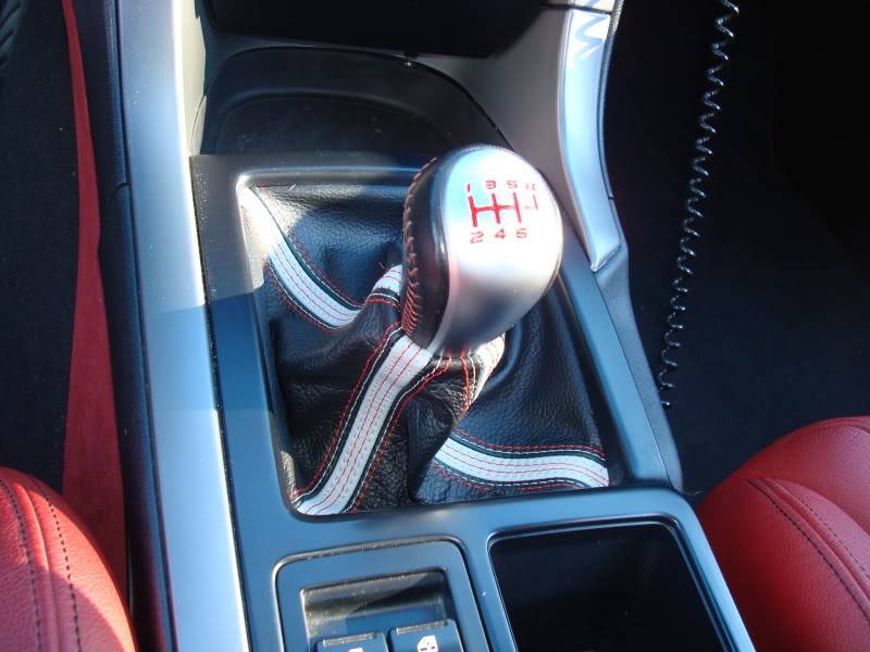 2004-06 Holden Commodore VZ shift boot