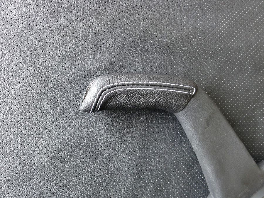 2004-06 Holden Commodore VZ ebrake handle cover