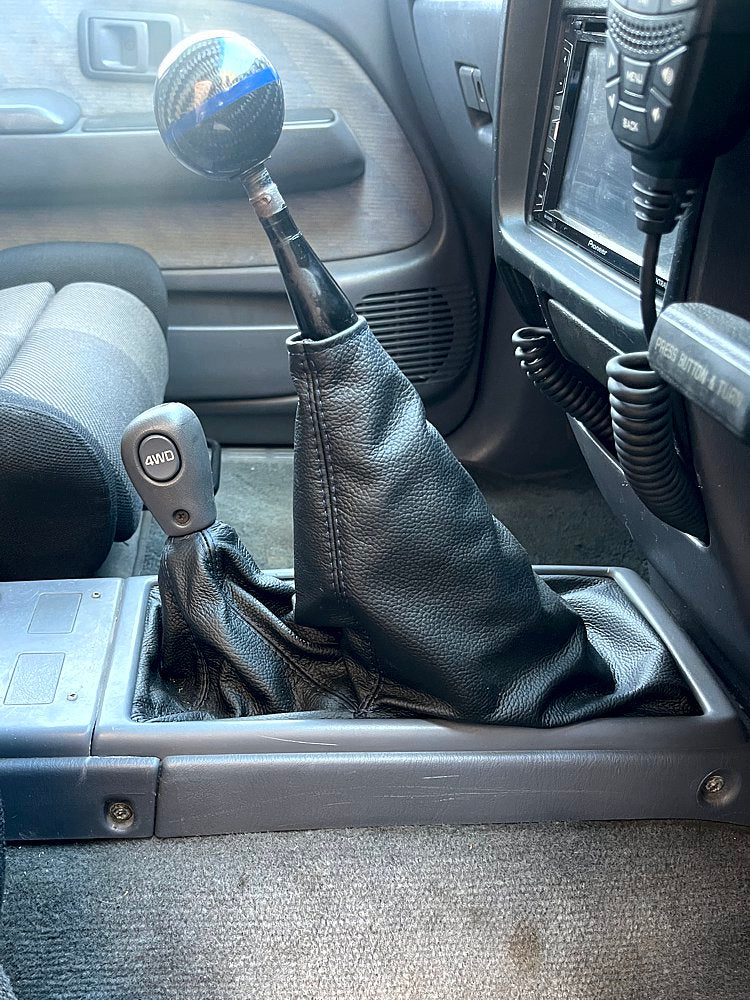 1997-05 Toyota Hilux dual shift boot - includes transfer case