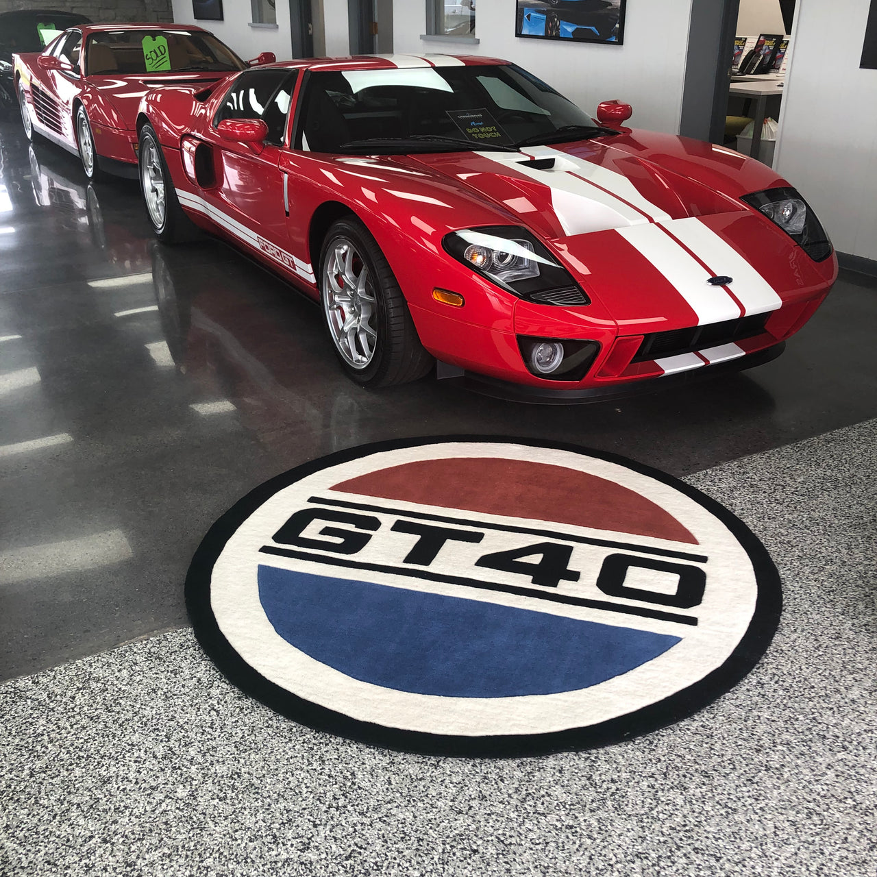 5' Ford GT40 Hand Tufted Rug