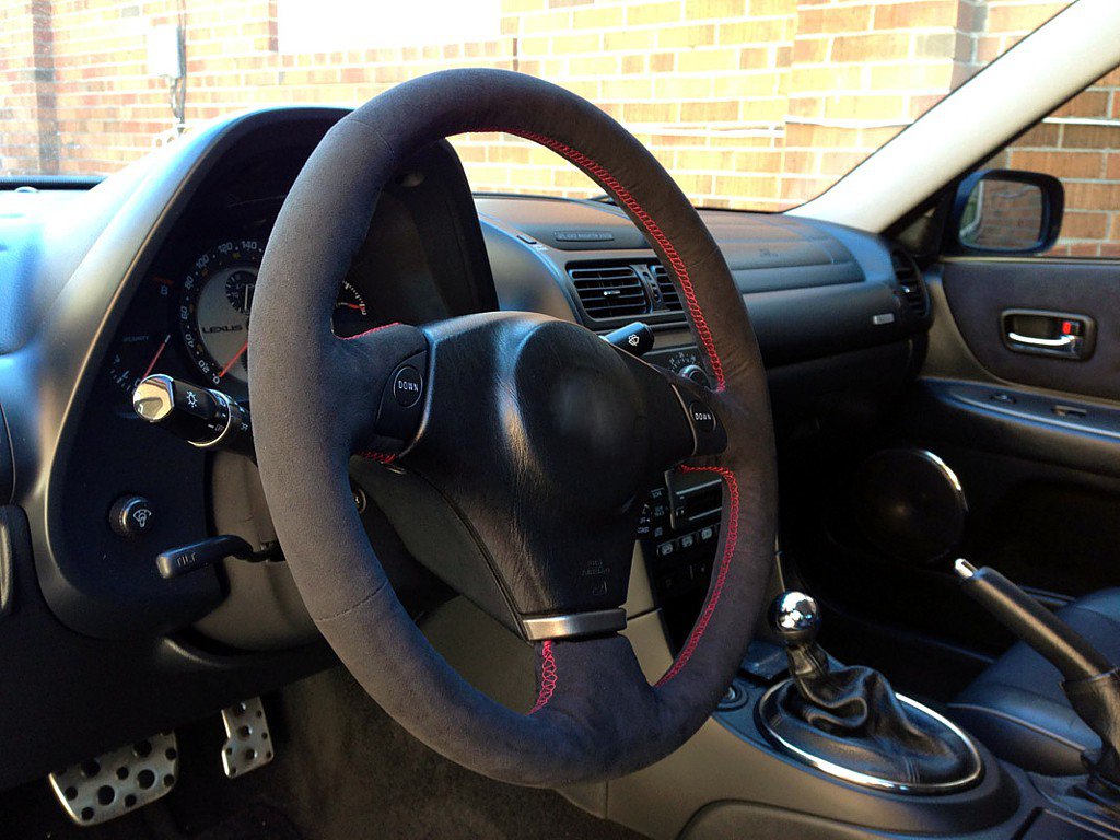 2001-05 Lexus IS steering wheel cover