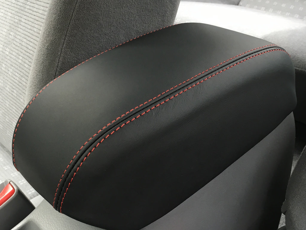 2000-07 Mitsubishi Lancer armrest cover