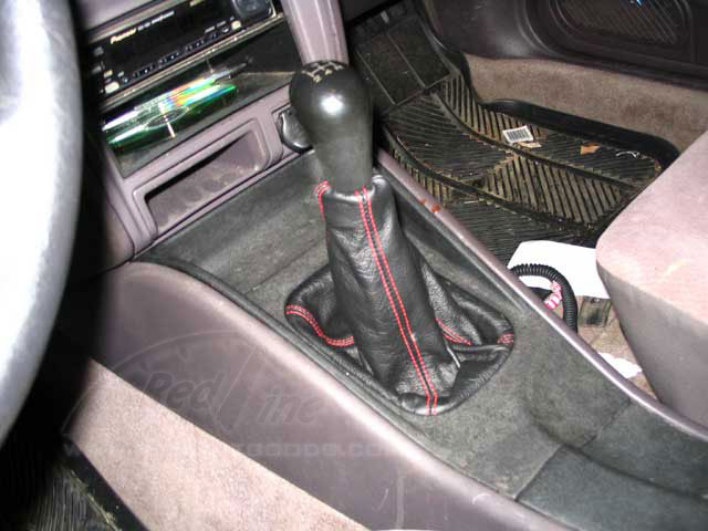 1989-94 Subaru Outback shift boot