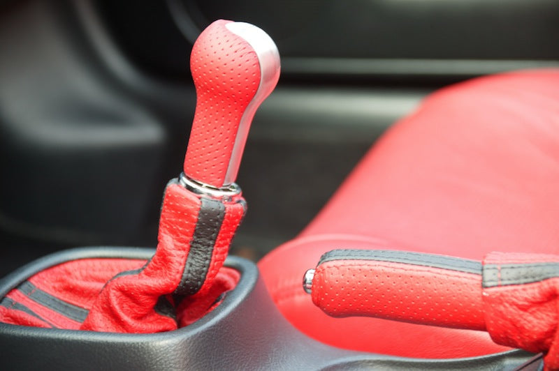 2000-07 Toyota MR2 Spyder shift boot