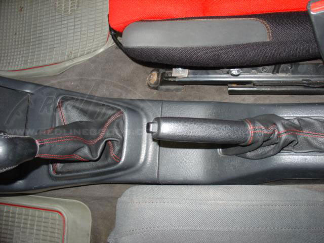 1990-94 Mazda 323 shift boot