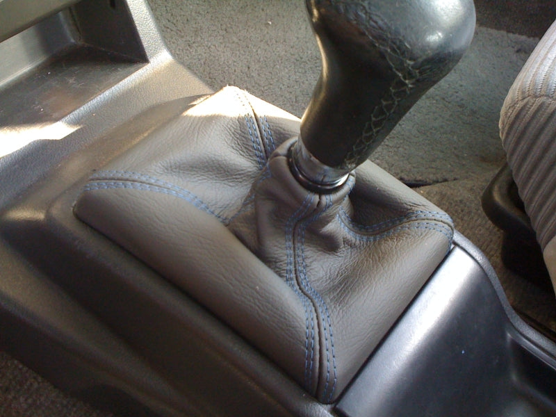 1989-92 Mitsubishi Mirage shift boot