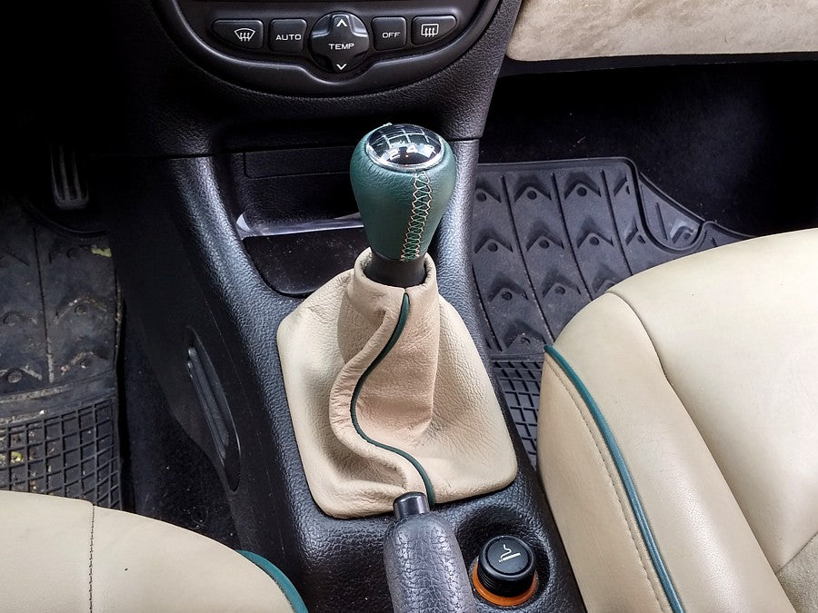 1998-10 Peugeot 206 shift boot