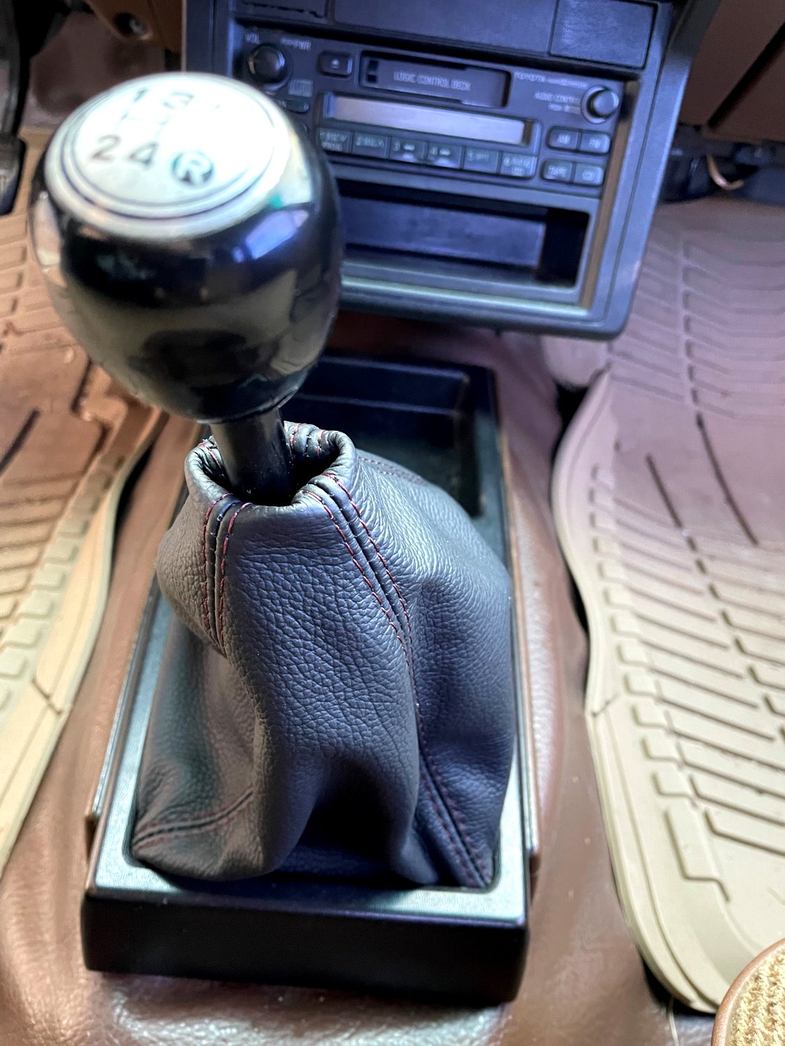 1984-88 Toyota Pickup shift boot - 2WD