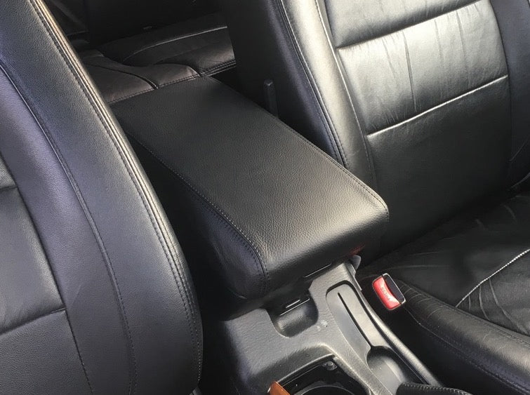 2000-03 Infiniti QX4 armrest cover
