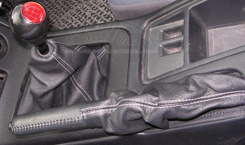 1994-98 Nissan Skyline R33 shift boot