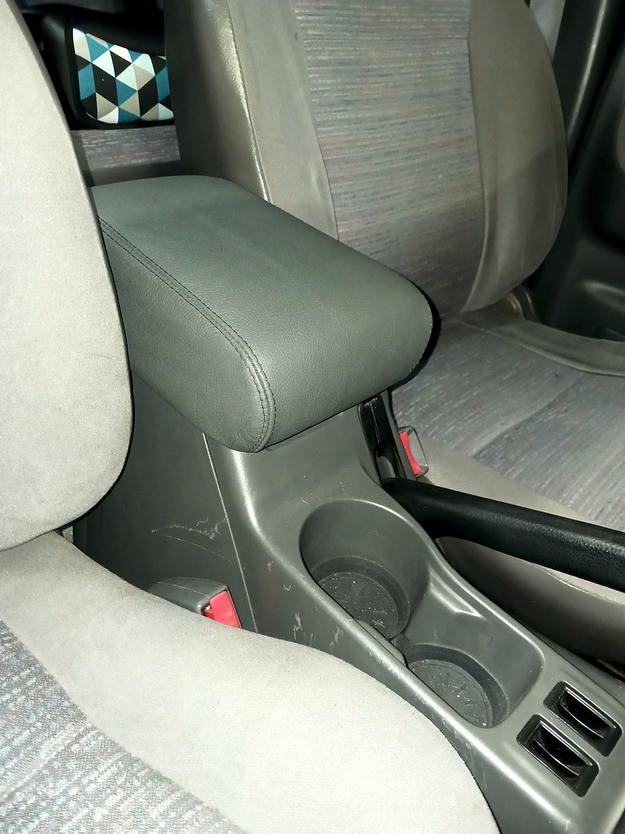 1998-04 Isuzu Amigo armrest cover