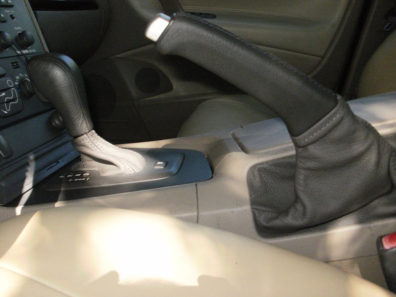 2001-07 Volvo XC70 shift boot - auto
