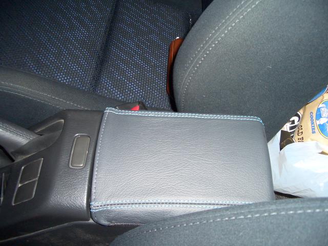 2001-04 Subaru Impreza armrest cover - regular
