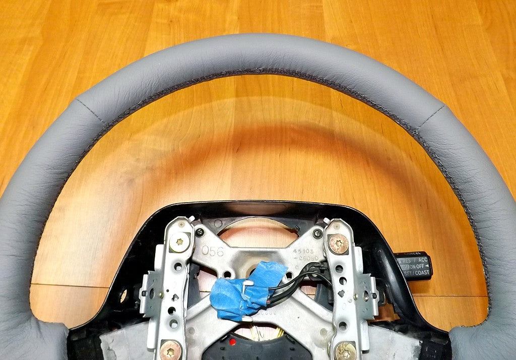 1995-02 Toyota 4runner steering wheel cover - 2-spoke