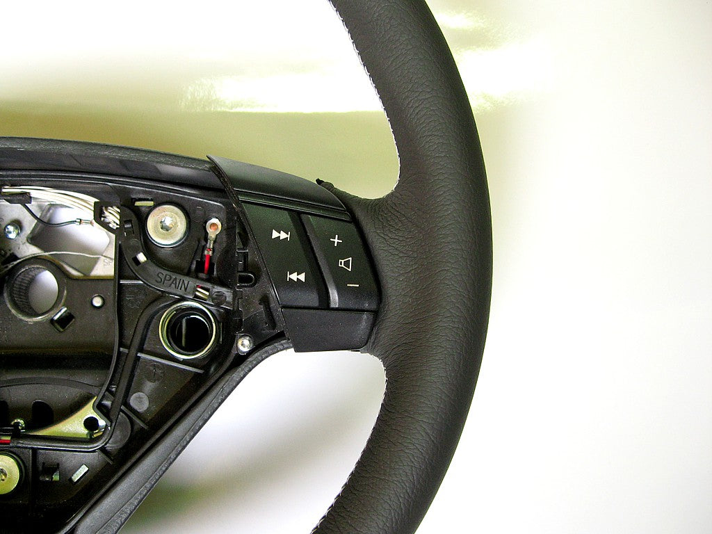 2001-07 Volvo XC70 steering wheel cover - 3-spoke