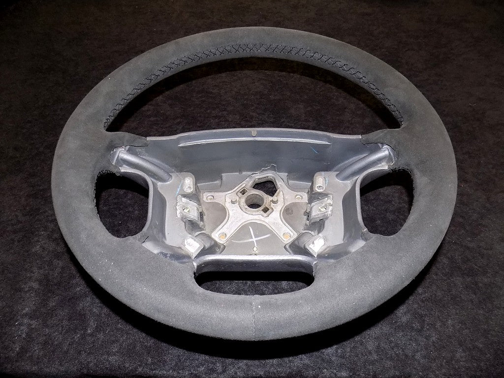 2001-07 Volvo V70 steering wheel cover - 4-spoke