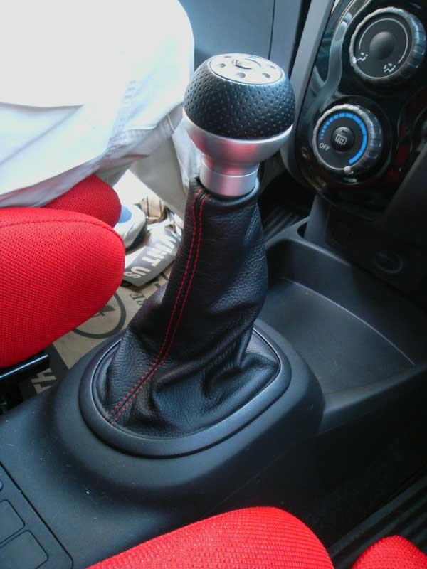 1999-05 Toyota Yaris shift boot