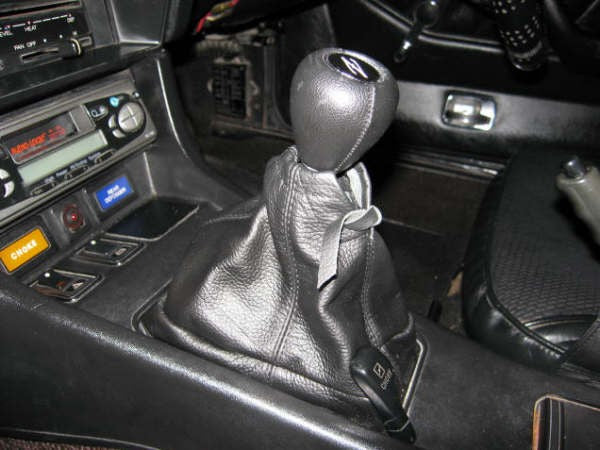 1970-74 Nissan 240Z shift boot