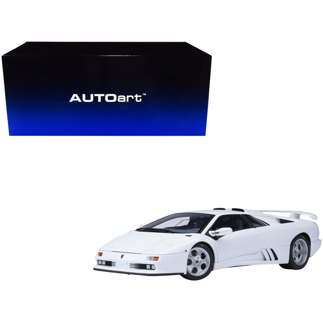 Lamborghini Diablo SE30 Jota Impact White 1/18 Model Car