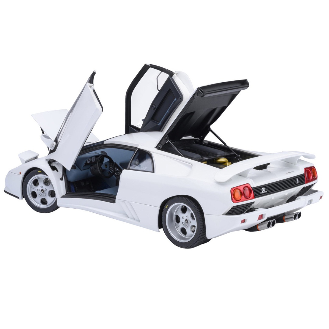 Lamborghini Diablo SE30 Jota Impact White 1/18 Model Car